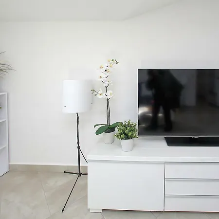 Anka Apartment *