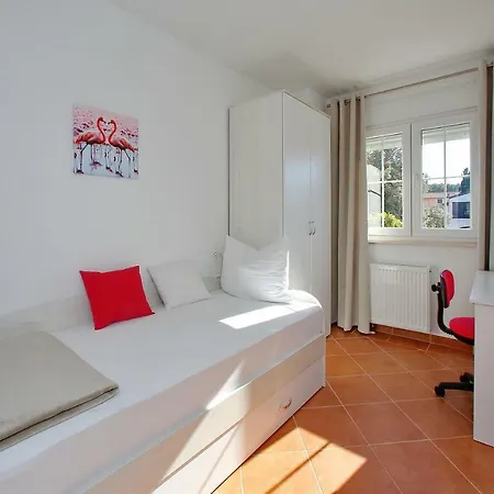 Anka Apartment *